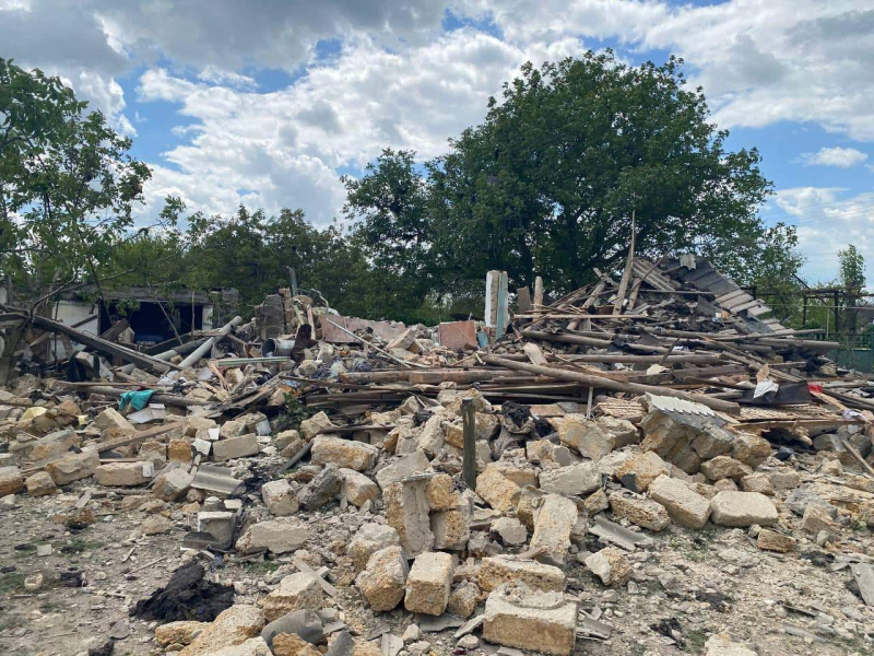  The family was saved by neighbors: in the Nikolaev region, the Russians destroyed a residential building to the foundation