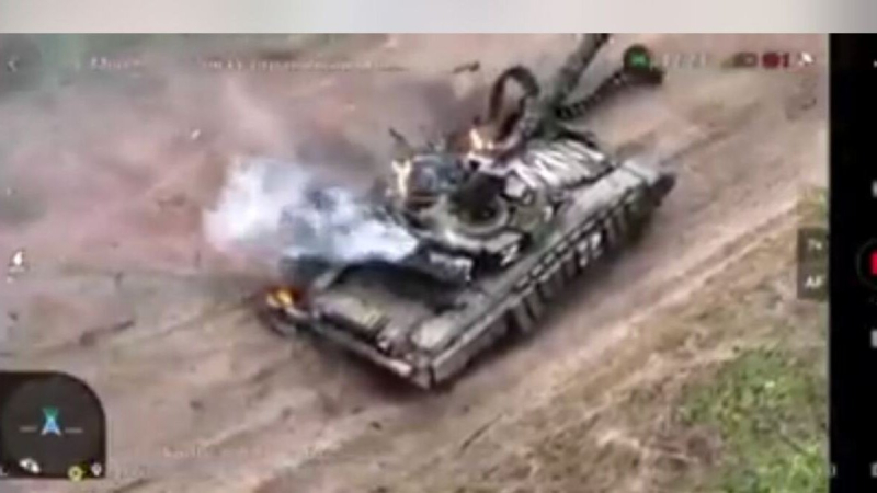 Strongly ignited: in the Lugansk region, the soldiers of the Armed Forces of Ukraine destroyed 2 Russian tanks