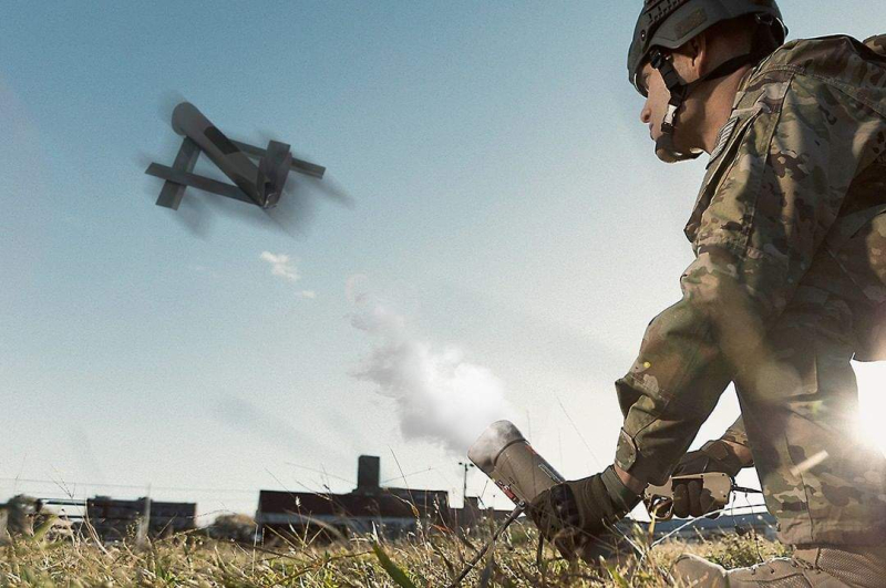  Switchblade 300 is already in the Armed Forces: how a deadly drone can turn the tide of war >Features of the Switchblade 600</h2>
<p>The Switchblade 600 is heavier than its predecessor and weighs almost 23 kilograms due to the warhead it carries. The maximum speed is 185 kilometers per hour. At the same time, the drone can already fly at a distance of about 40 kilometers and stay in the air for more than 30 minutes.</p>
<p class=
