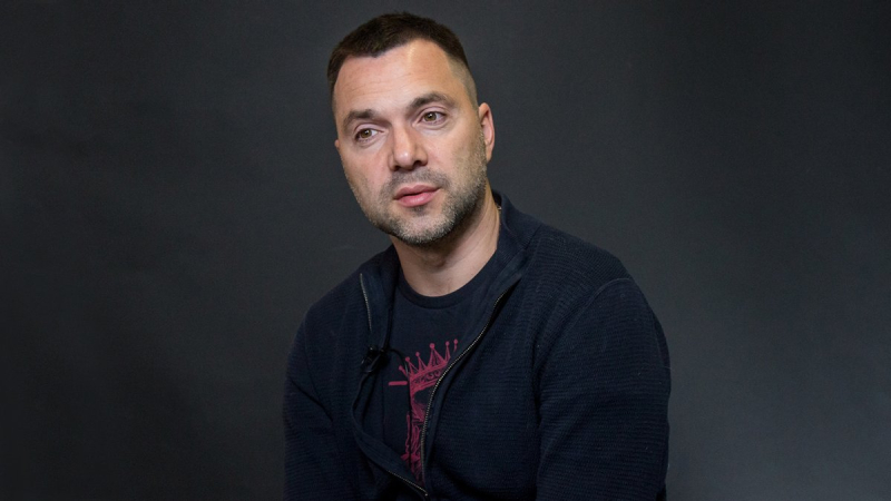 The enemy has an advantage, – Arestovich about the main danger in the Luhansk region
