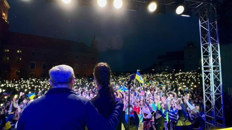 Ukrainians held a march of gratitude to the Polish people in Warsaw