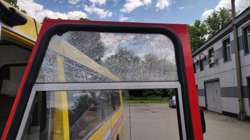 During the evacuation from the Mountain community, the invaders fired on a bus with people