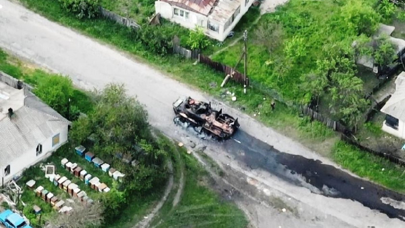 Ukrainian artillery burns enemy equipment in Donetsk region