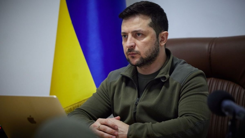 Zelensky responded to the petition on a visa regime for Russians Russians. She received more than 26,000 votes on the website of the Office of the President.</strong></p></p>
									            </div>
        </div>

		            <div class=