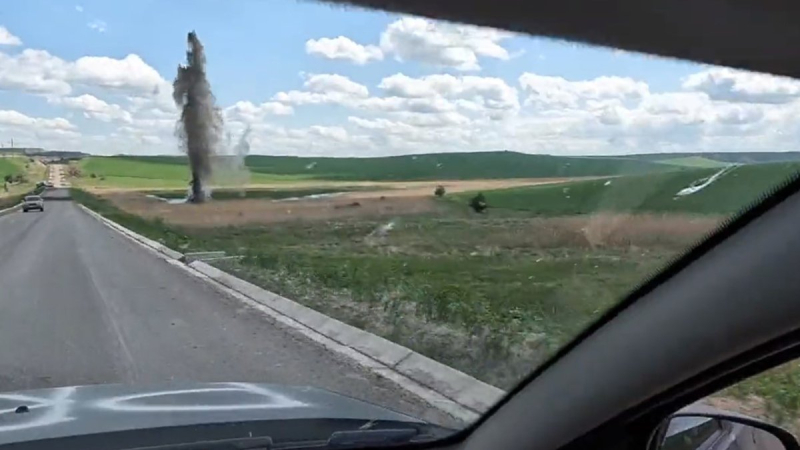 AFP journalists came under fire on the highway from Bakhmut to Lysichansk