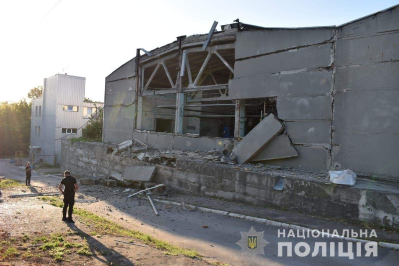 Destroyed wagons and a man was wounded: photos of the consequences of the shelling of the Kharkov metro appeared