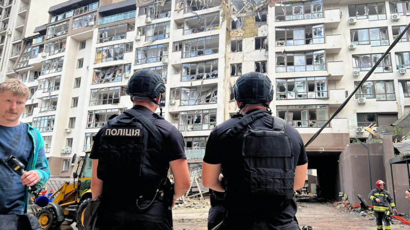 Rescuers have already got 3 people out of the rubble in Kyiv, – police