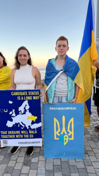 Ukrainians around the world took to the streets on Independence Day