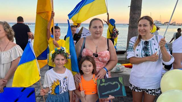 Ukrainians around the world took to the streets on Independence Day Independence