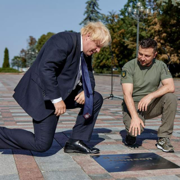 Johnson redeemed the stamp in Kyiv for Independence Day and became a member of the Ukrzaliznytsia club