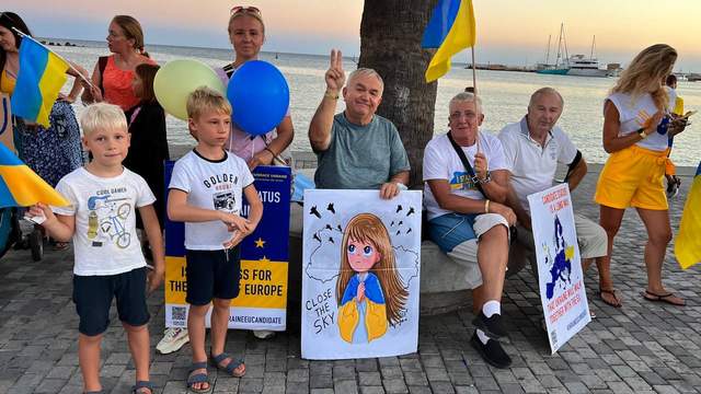 Ukrainians around the world took to the streets on Independence Day