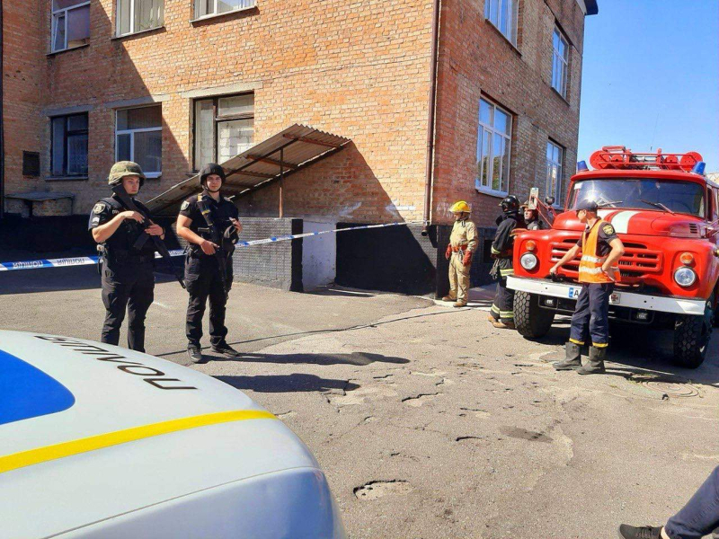 In the Kyiv region, a man threatened blow up the school and kindergarten - he was detained