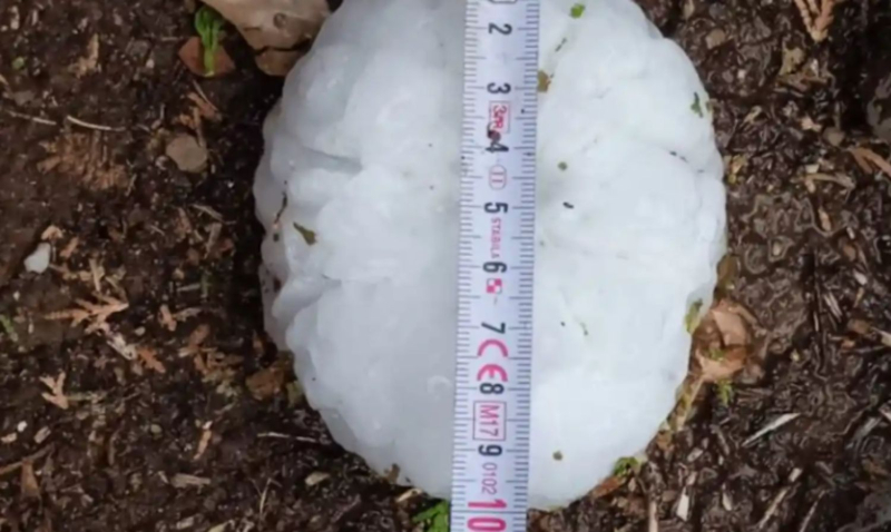  Enormous hailstorm hit Spain: small child killed