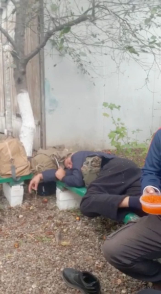 High-quality cannon fodder: drunks are sent to fight in Russia, sad music is played at parting