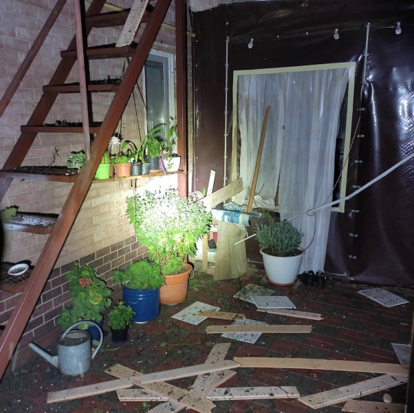 Russians hit Nikopol three times: mutilated houses and gas pipelines, almost 8 thousand families without electricity 