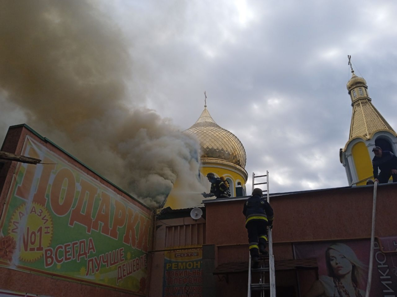 Russians shelled Kupyansk with multiple rocket launchers, church school caught fire: creepy footage