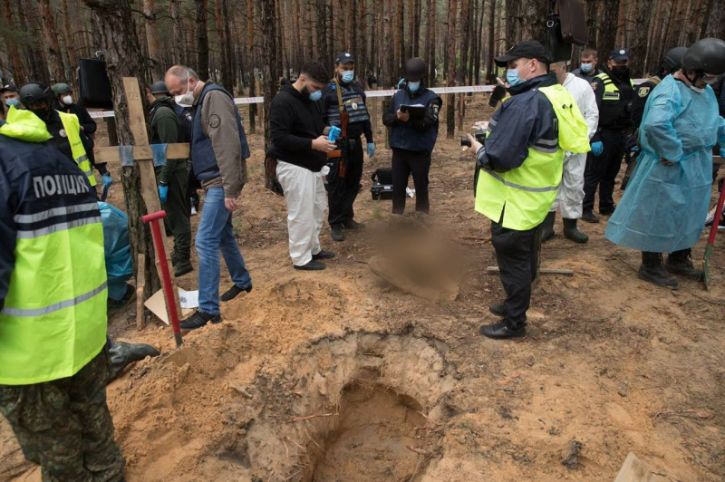 400 bodies found at a mass grave in Izyum: creepy footage