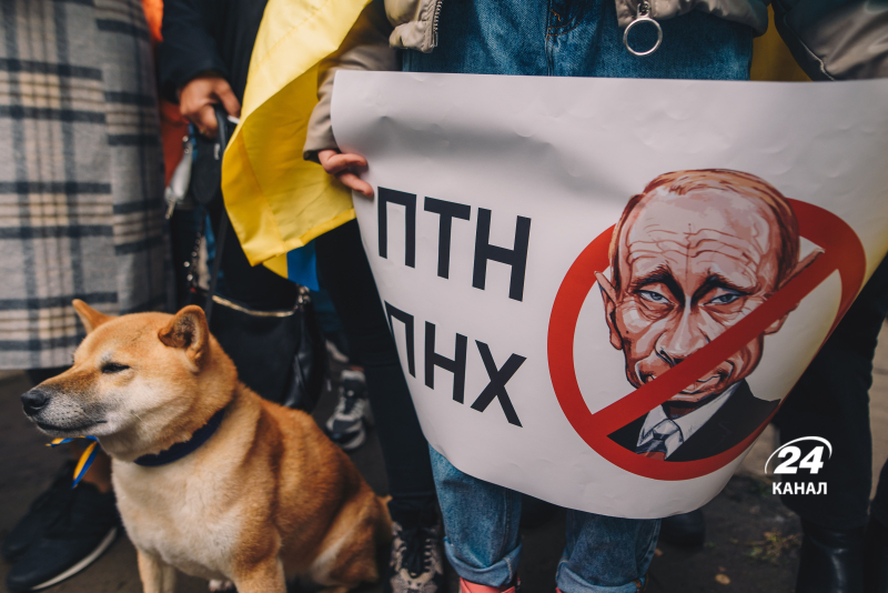 Mariupol residents held a rally in Kiev against a pseudo-referendum: a vivid photo report on Channel 24