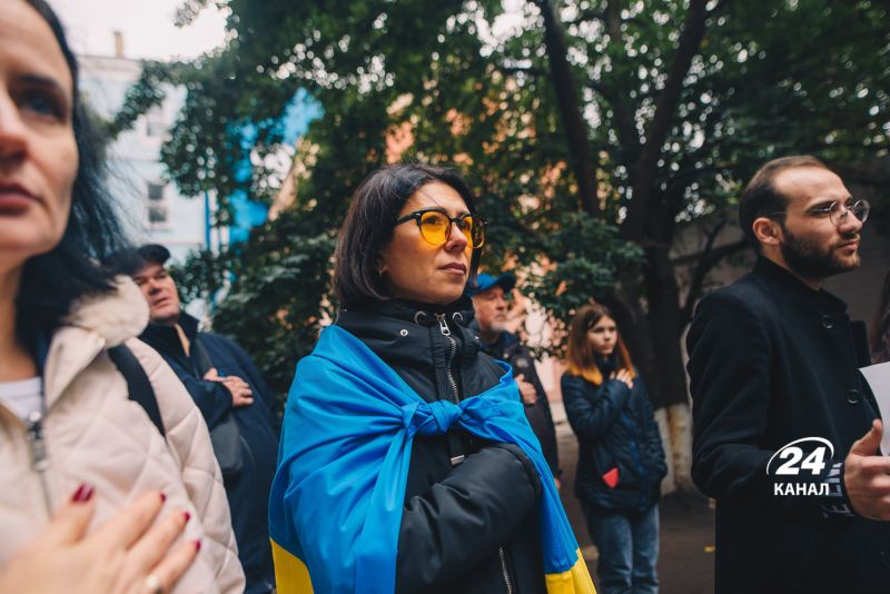 Mariupol residents held an action in Kyiv against a pseudo-referendum: a vivid photo report of Channel 24