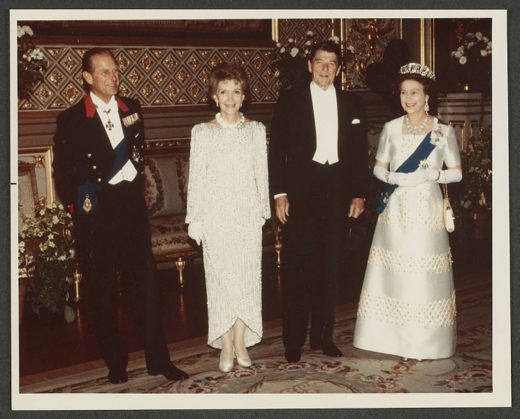 During her reign, Elizabeth II met with 14 US presidents: photos were shown at the White House