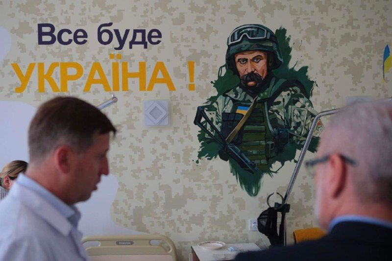 The ministers of Ukraine and Poland arrived in Lviv: together with Sadov they visited the military in the hospital