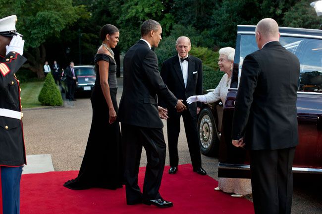 During her reign, Elizabeth II met with 14 US presidents: photos were shown at the White House