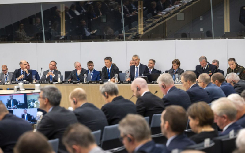 Stoltenberg called on NATO countries to urgently replenish their stockpiles of weapons to support Ukraine