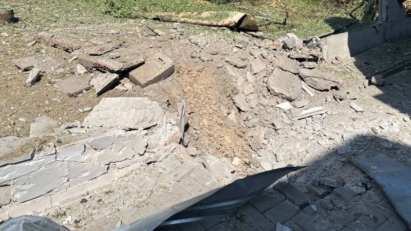 Three victims , damaged houses: the Russian Federation shelled Nikopol with MLRS and artillery