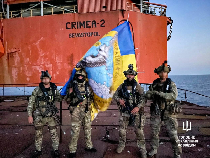 GUR showed footage of a special operation on the “Boiko towers” in the Black Sea