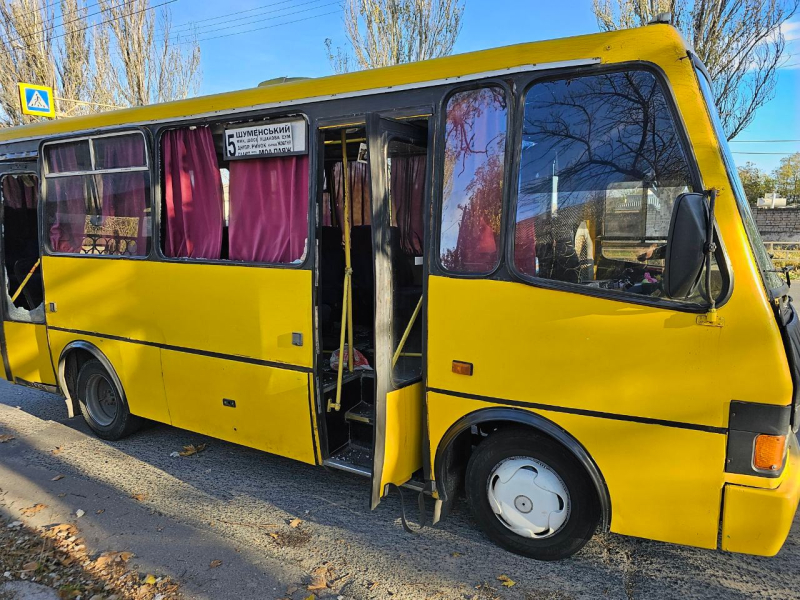 Occupants fired at a bus with passengers in Kherson: four wounded