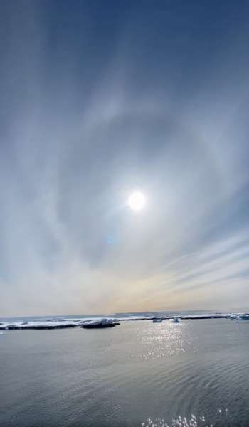 Polar explorers showed an unusual phenomenon around the Sun on the Vernadsky - video