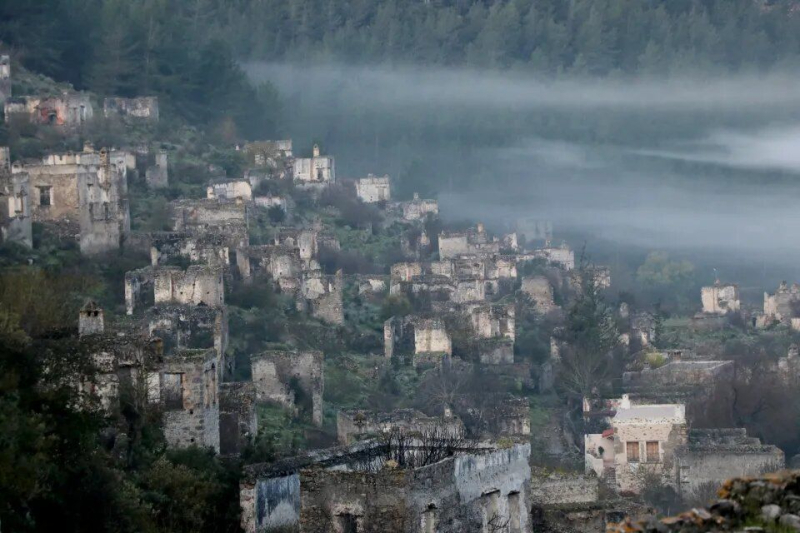 Abandoned for 100 years: what a creepy ghost town looks like in the resort area of Turkey (photo, video)