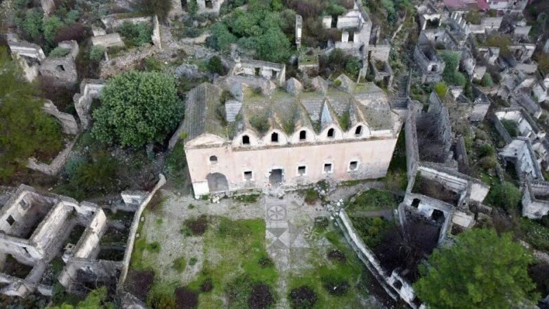 Abandoned for 100 years: what a creepy ghost town looks like in the resort area of Turkey (photo, video)