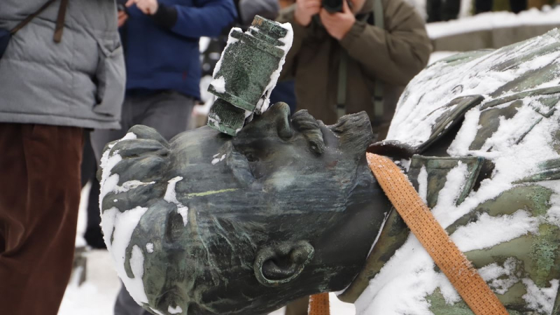 Кто такой Николай Щорс и почему памятникам в его честь не место в Украине