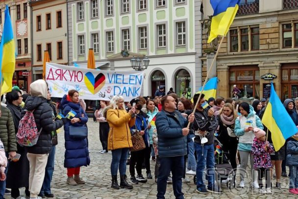 Помощь украинским беженцам в Германии: сколько можно получить и где жить