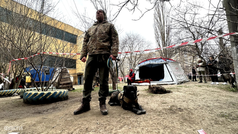 Анечка под завалами, приезжайте! В Одессе из-под завалов достали тело матери с 4-месячным сыном