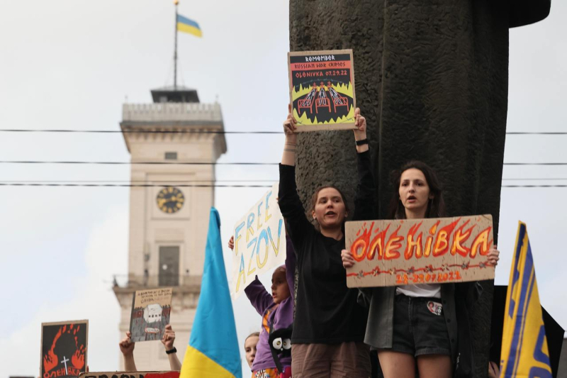 Free Azov: в годовщину Еленовской трагедии в украинских городах прошли акции