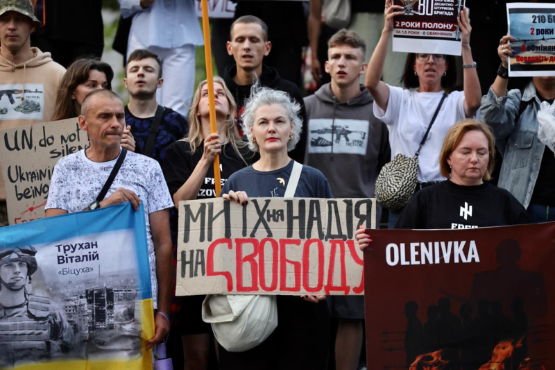 Free Azov: в годовщину Еленовской трагедии в украинских городах прошли акции