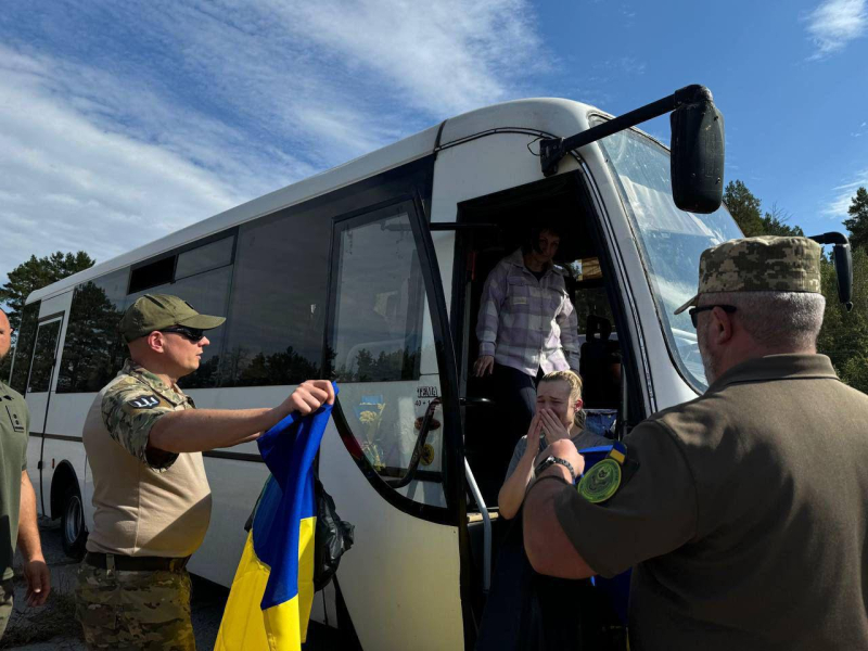 Состоялся очередной обмен пленными: среди них — Ление Умерова и защитники Азовстали