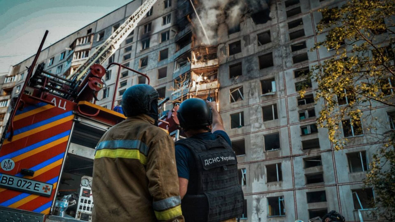 Взрывы в Харькове 15 сентября: в многоэтажке погибла женщина, ранены дети