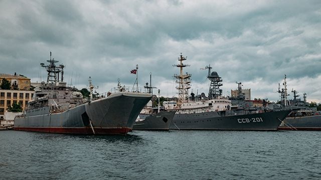 The Ukrainian Armed Forces destroyed a boat of the Russian Black Sea Fleet with a landing party: video of the liquidation