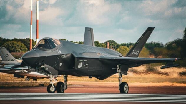 Britain to buy 12 nuclear-capable F-35A fighter jets - Starmer